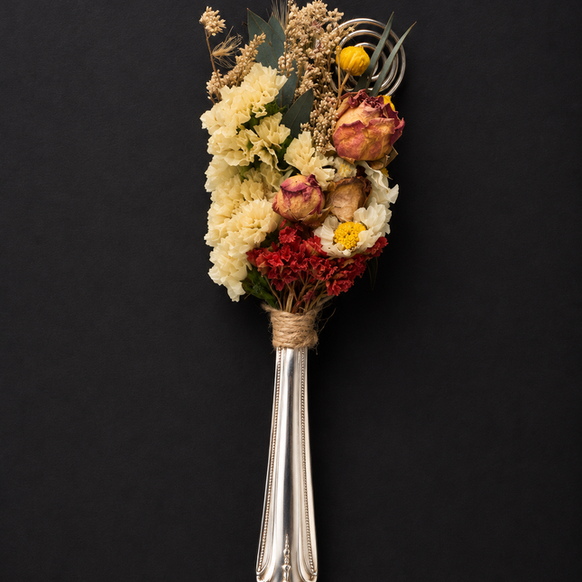 Bloom & Blade | Vintage Bud Vase Magnet — Reclaimed Wild™