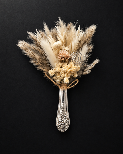 Bloom & Blade | Vintage Bud Vase Magnet — Reclaimed Wild™