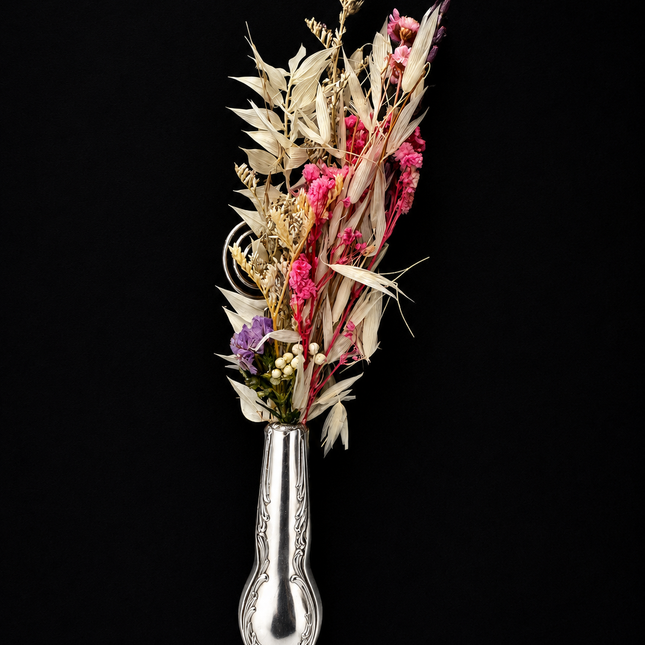 Bloom & Blade | Tall Vintage Bud Vase Magnet — Reclaimed Wild™