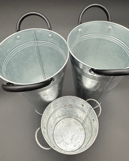 Unique Finds™ - Collected Decorative Vessels & Objects