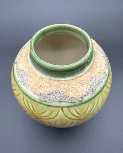 Unique Finds™ - Collected Decorative Vessels & Objects