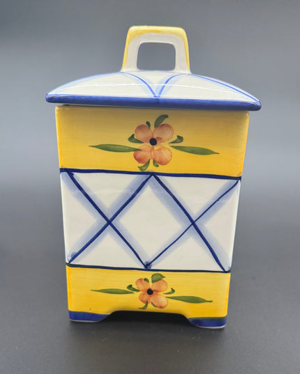 Unique Finds™ - Collected Decorative Vessels & Objects