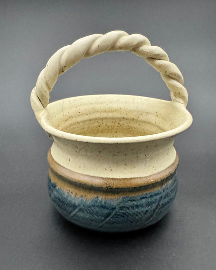 Unique Finds™ - Collected Decorative Vessels & Objects