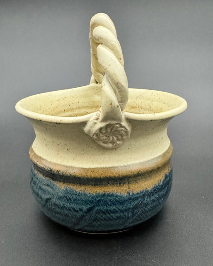 Unique Finds™ - Collected Decorative Vessels & Objects