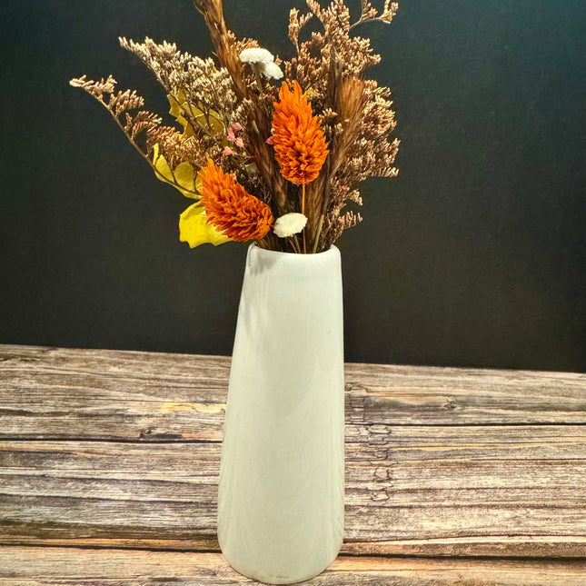 Mini Dried Floral Vases & Wood Gift Tag