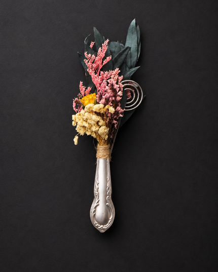 Bloom & Blade | Vintage Bud Vase Magnet — Reclaimed Wild™