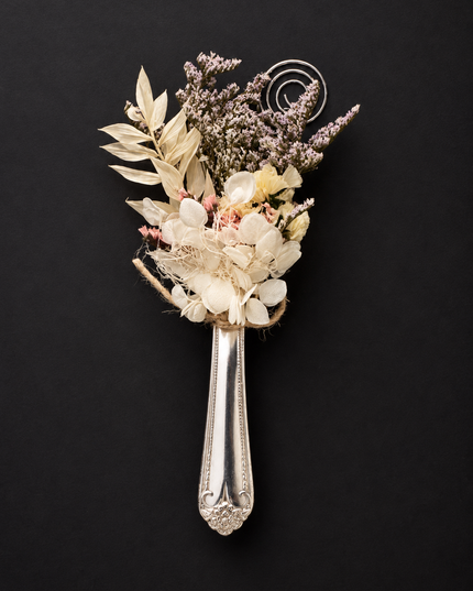 Bloom & Blade | Vintage Bud Vase Magnet — Reclaimed Wild™