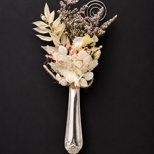 Bloom & Blade | Vintage Bud Vase Magnet — Reclaimed Wild™