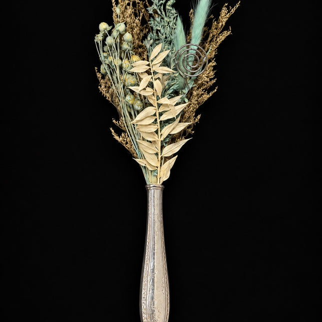 Bloom & Blade | XL Vintage Bud Vase Magnet — Reclaimed Wild™