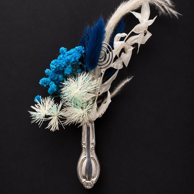 Bloom & Blade | Vintage Bud Vase Magnet — Reclaimed Wild™
