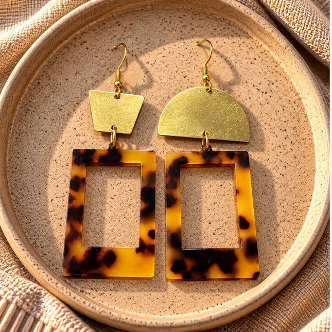 THE ADORNED EDIT™ | Tortoise Window