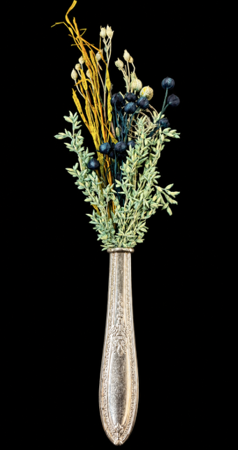 Bloom & Blade | Tall Vintage Bud Vase Magnet — Reclaimed Wild™