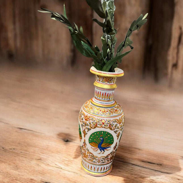 Unique Finds™ - Collected Decorative Vessels & Objects