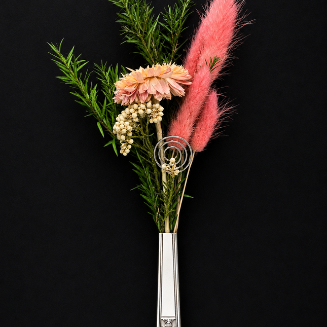 Bloom & Blade | Tall Vintage Bud Vase Magnet — Reclaimed Wild™
