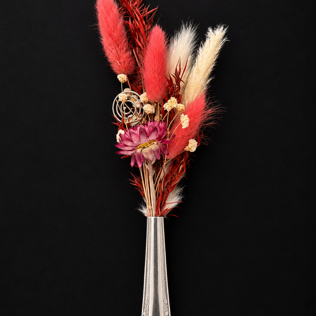 Bloom & Blade | Tall Vintage Bud Vase Magnet — Reclaimed Wild™