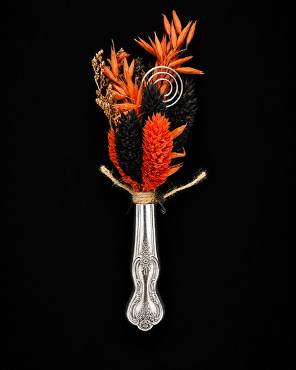 Bloom & Blade | Vintage Bud Vase Magnet — Torchlight