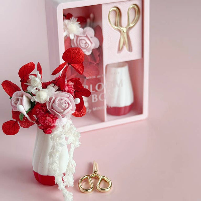 Little Blush Wild | The Stocking Bouquet